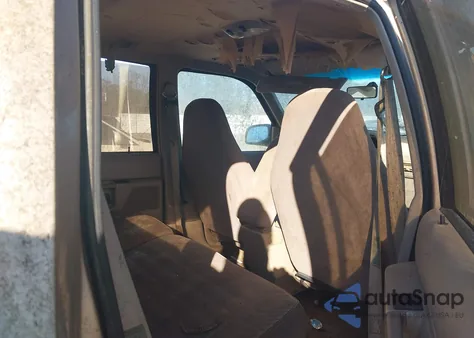 1993 Ford Explorer from USA, damaged, VIN 1FMDU34X3PUC79277